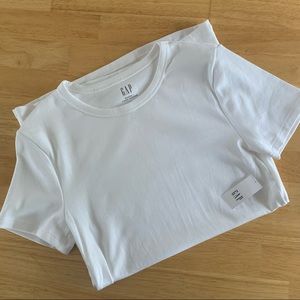 2/$20 ☀️ Fitted Crewneck Basic White T-shirt